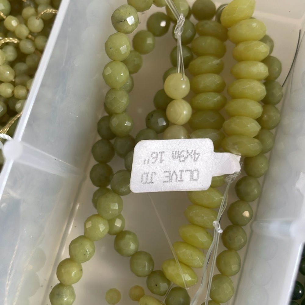 Lot of Jade, Garnet, and Moss Agate Beads 💎 🪨 - Picture 5 of 6